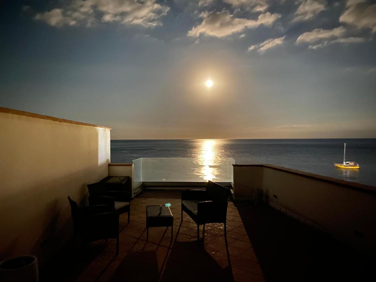 Beach Penthouse Marisol 2Floors, Central Letojanni Exterior photo